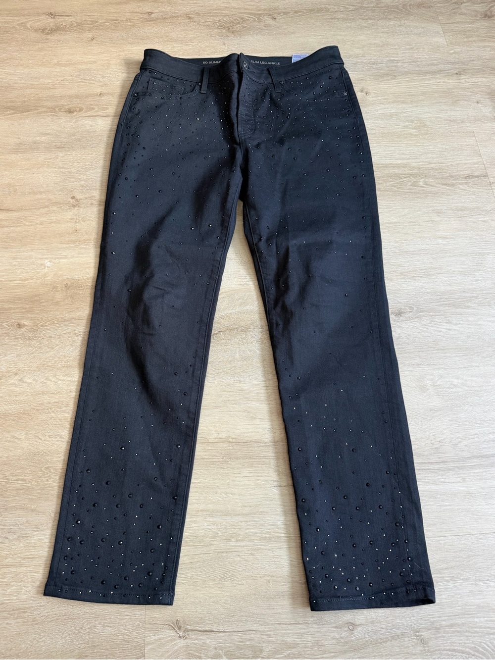 Women’s Chico’s So Slimming Girlfriend SlimLeg Ankle Jean SZ6 Black Rhinestones